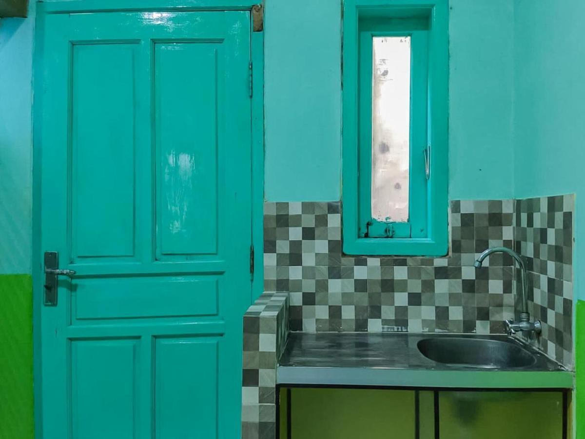 Reddoorz Near Sunrise Mall Mojokerto エクステリア 写真