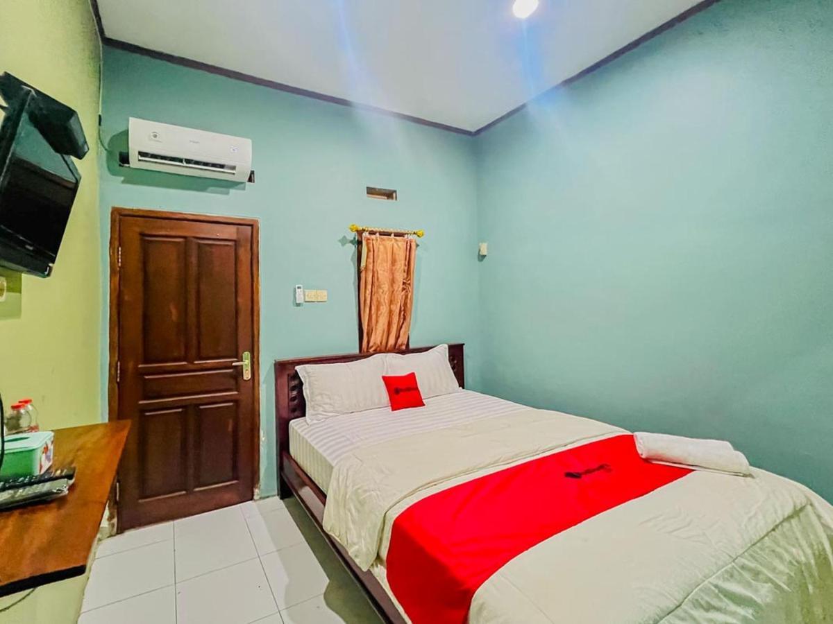 Reddoorz Near Sunrise Mall Mojokerto エクステリア 写真