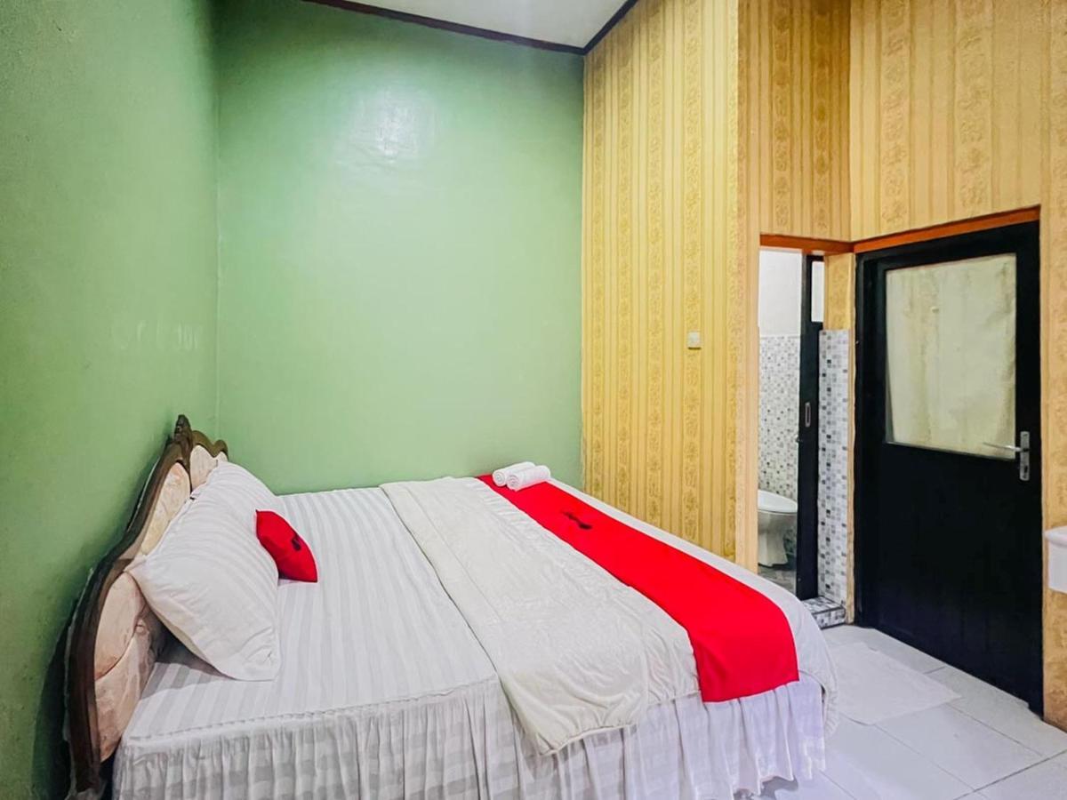 Reddoorz Near Sunrise Mall Mojokerto エクステリア 写真