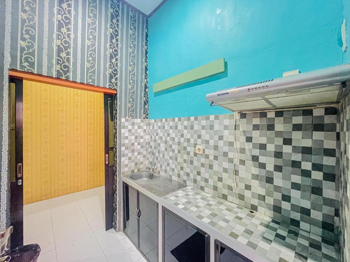 Reddoorz Near Sunrise Mall Mojokerto エクステリア 写真
