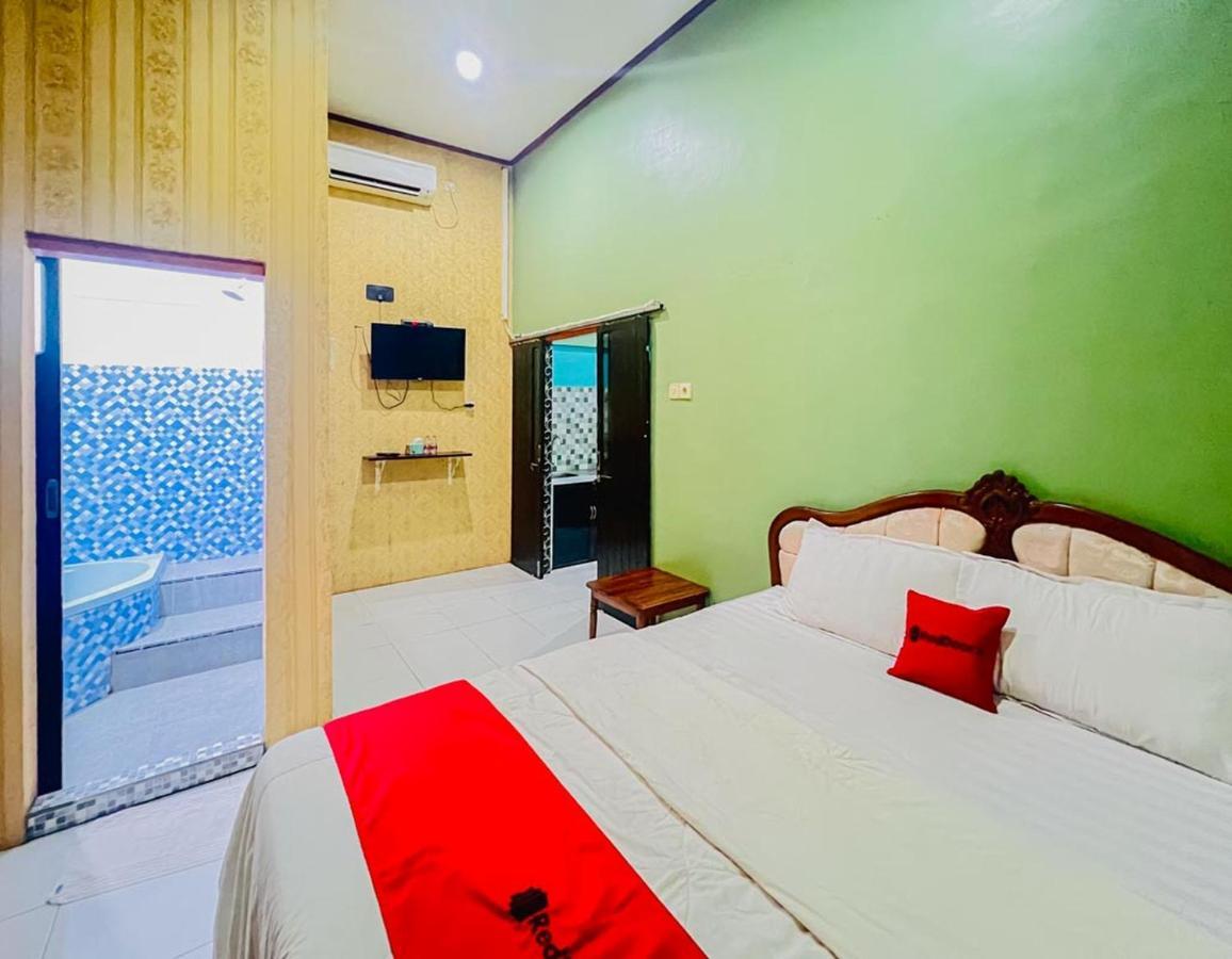 Reddoorz Near Sunrise Mall Mojokerto エクステリア 写真