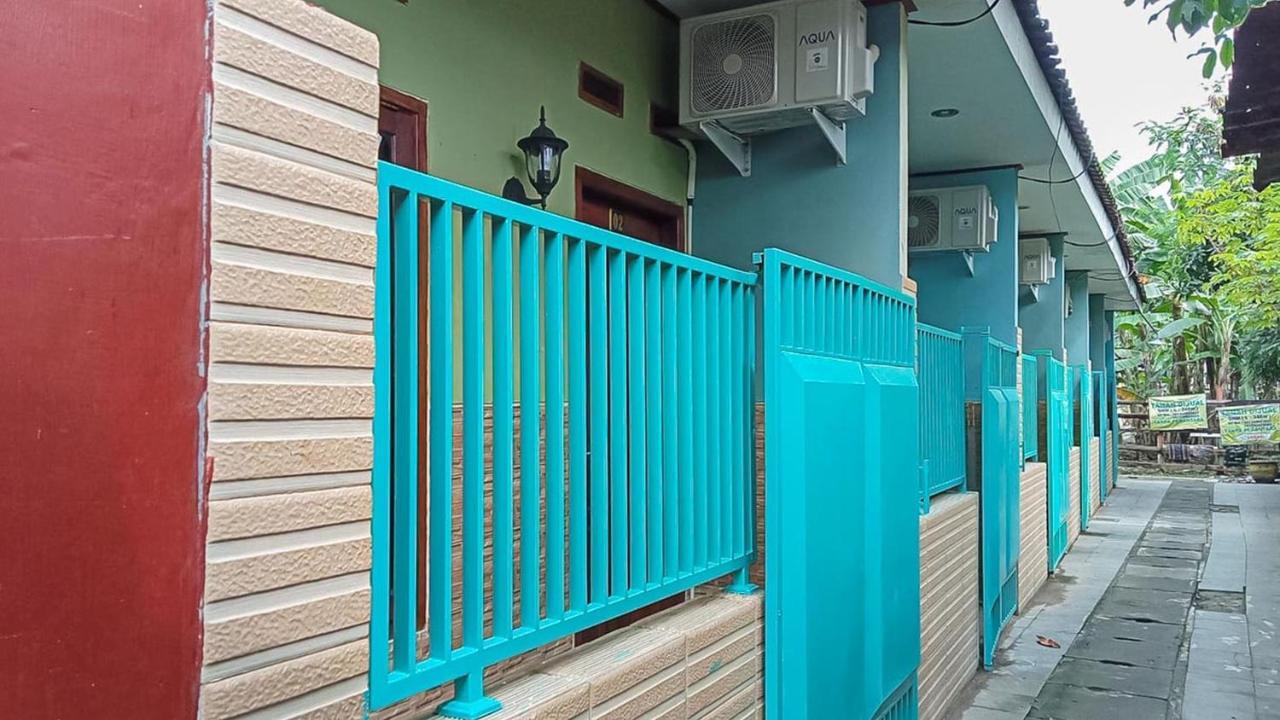 Reddoorz Near Sunrise Mall Mojokerto エクステリア 写真