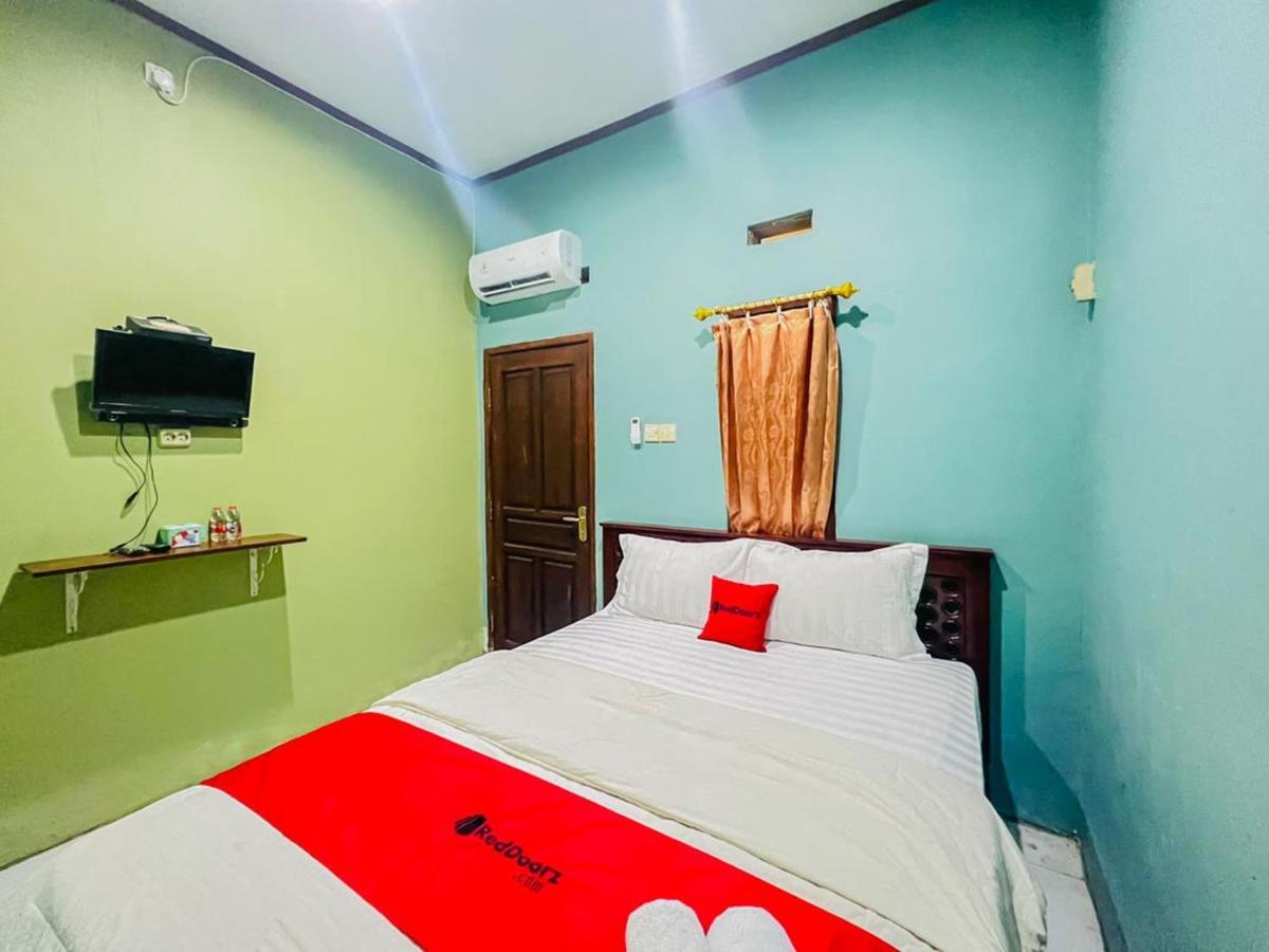 Reddoorz Near Sunrise Mall Mojokerto エクステリア 写真