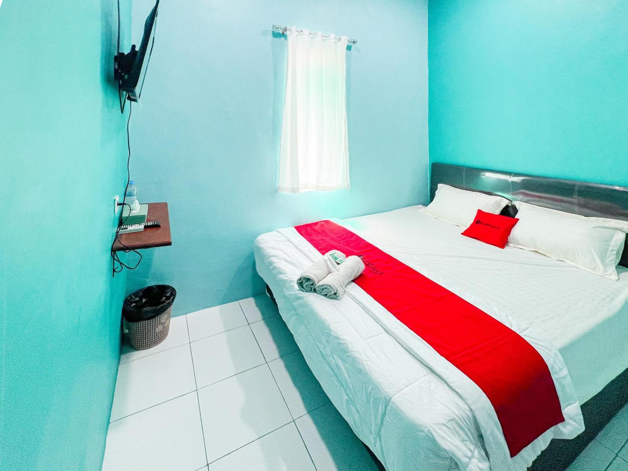 Reddoorz Near Sunrise Mall Mojokerto エクステリア 写真