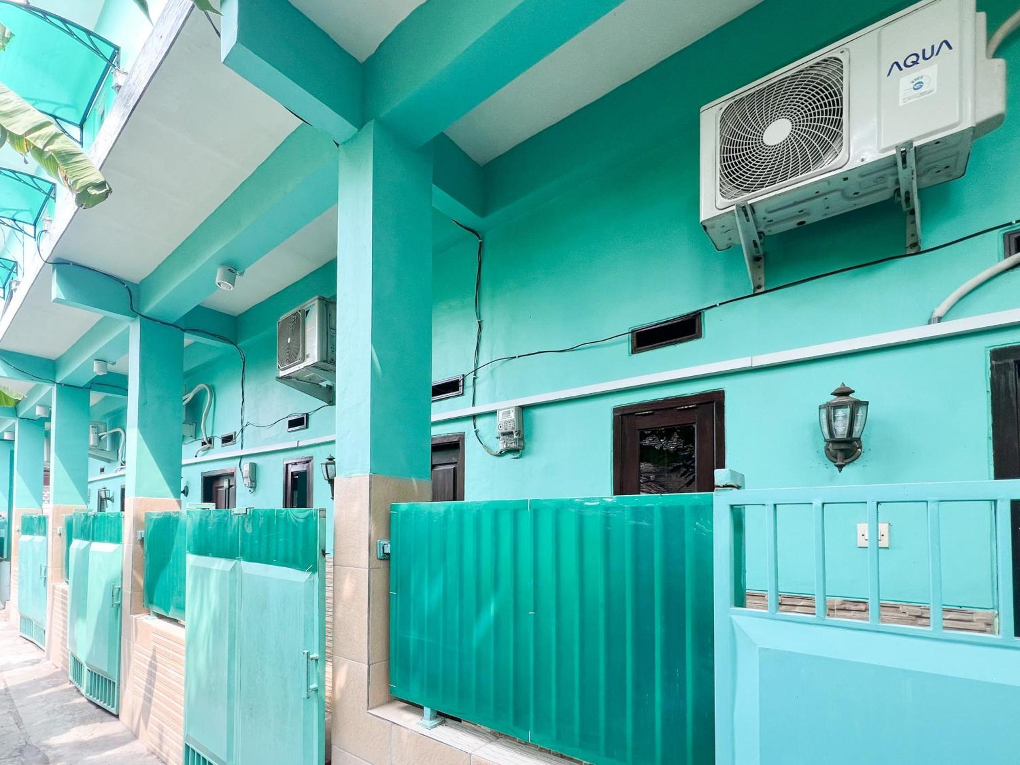 Reddoorz Near Sunrise Mall Mojokerto エクステリア 写真
