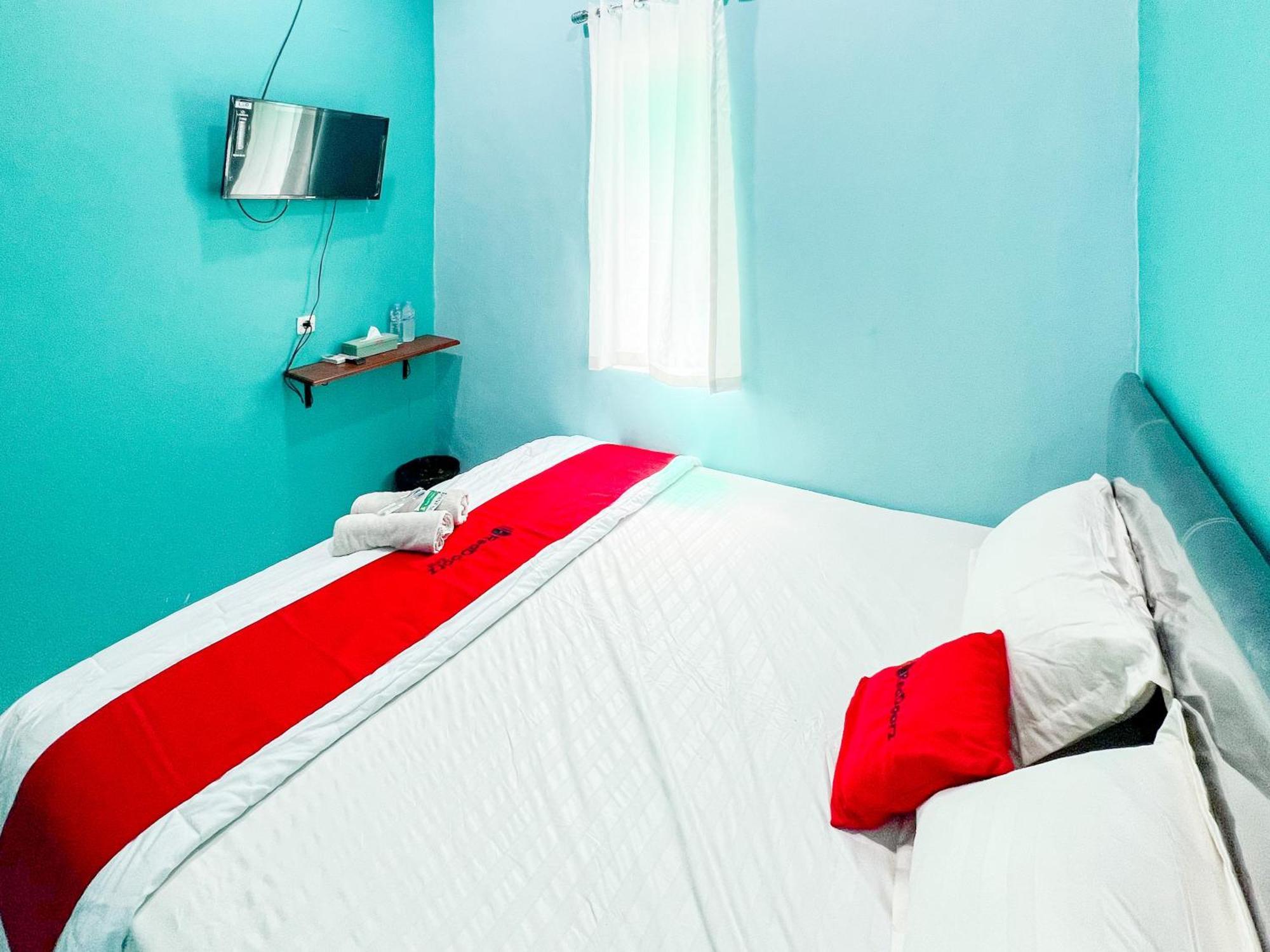 Reddoorz Near Sunrise Mall Mojokerto エクステリア 写真