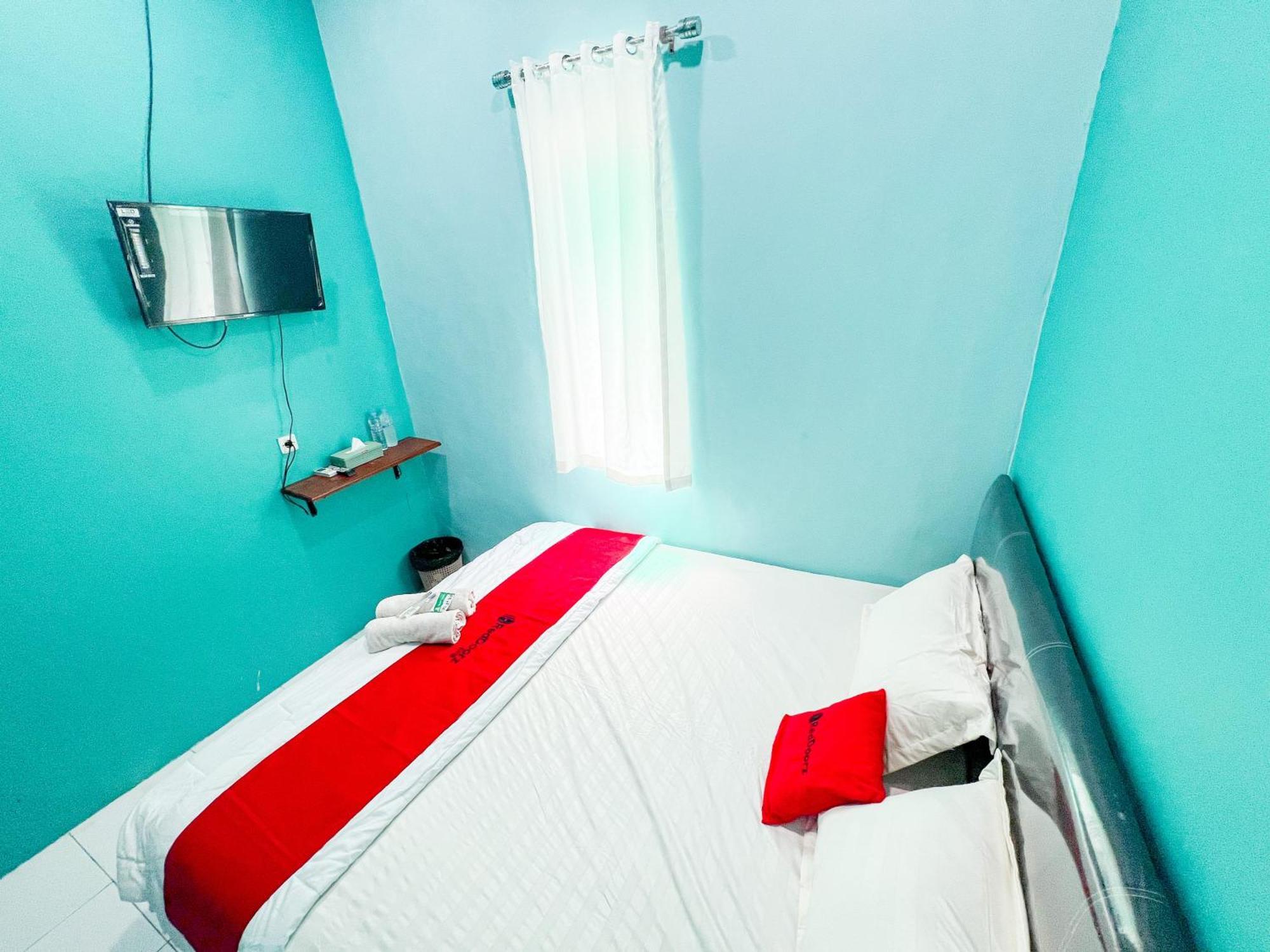 Reddoorz Near Sunrise Mall Mojokerto エクステリア 写真