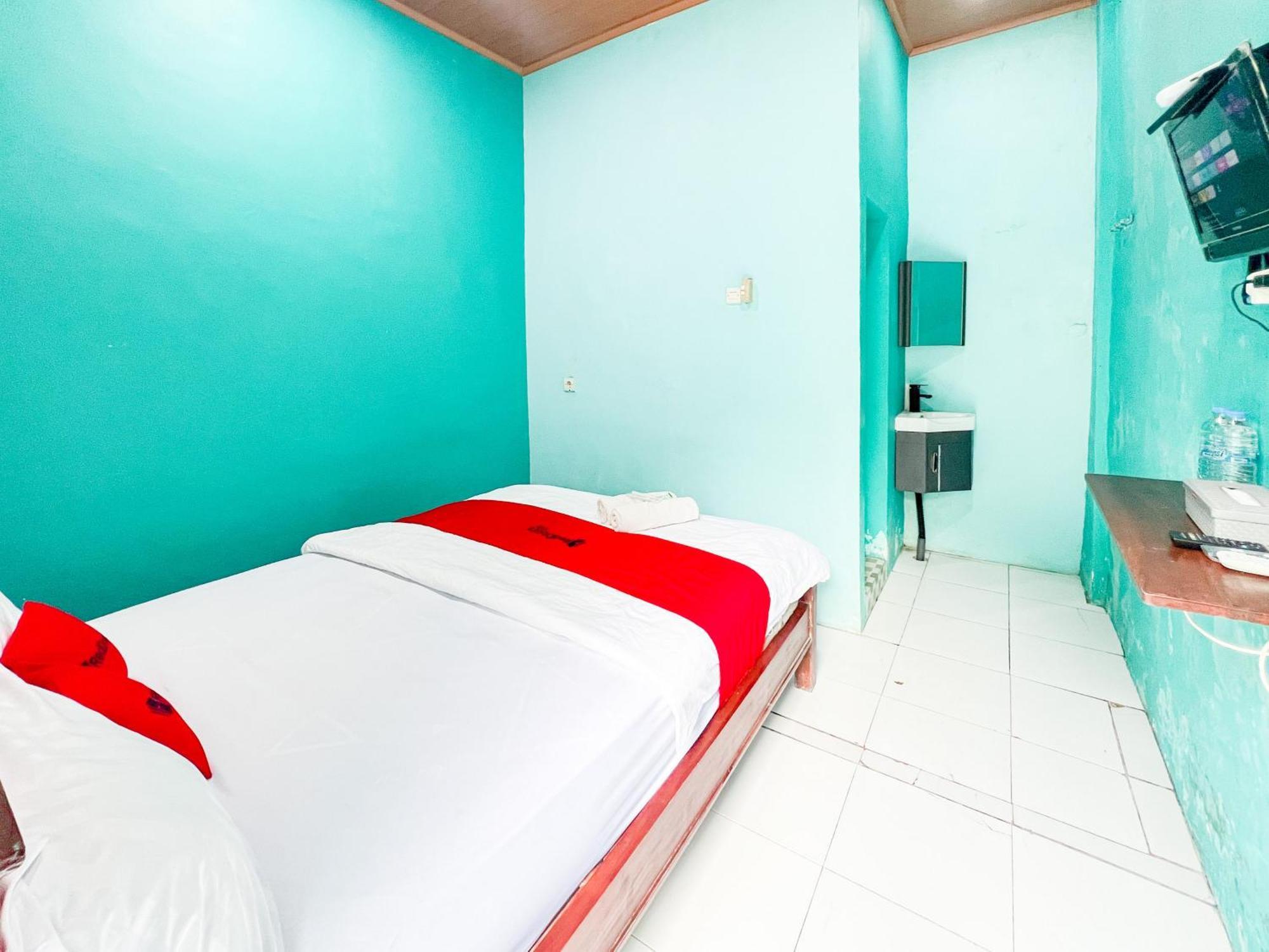 Reddoorz Near Sunrise Mall Mojokerto エクステリア 写真