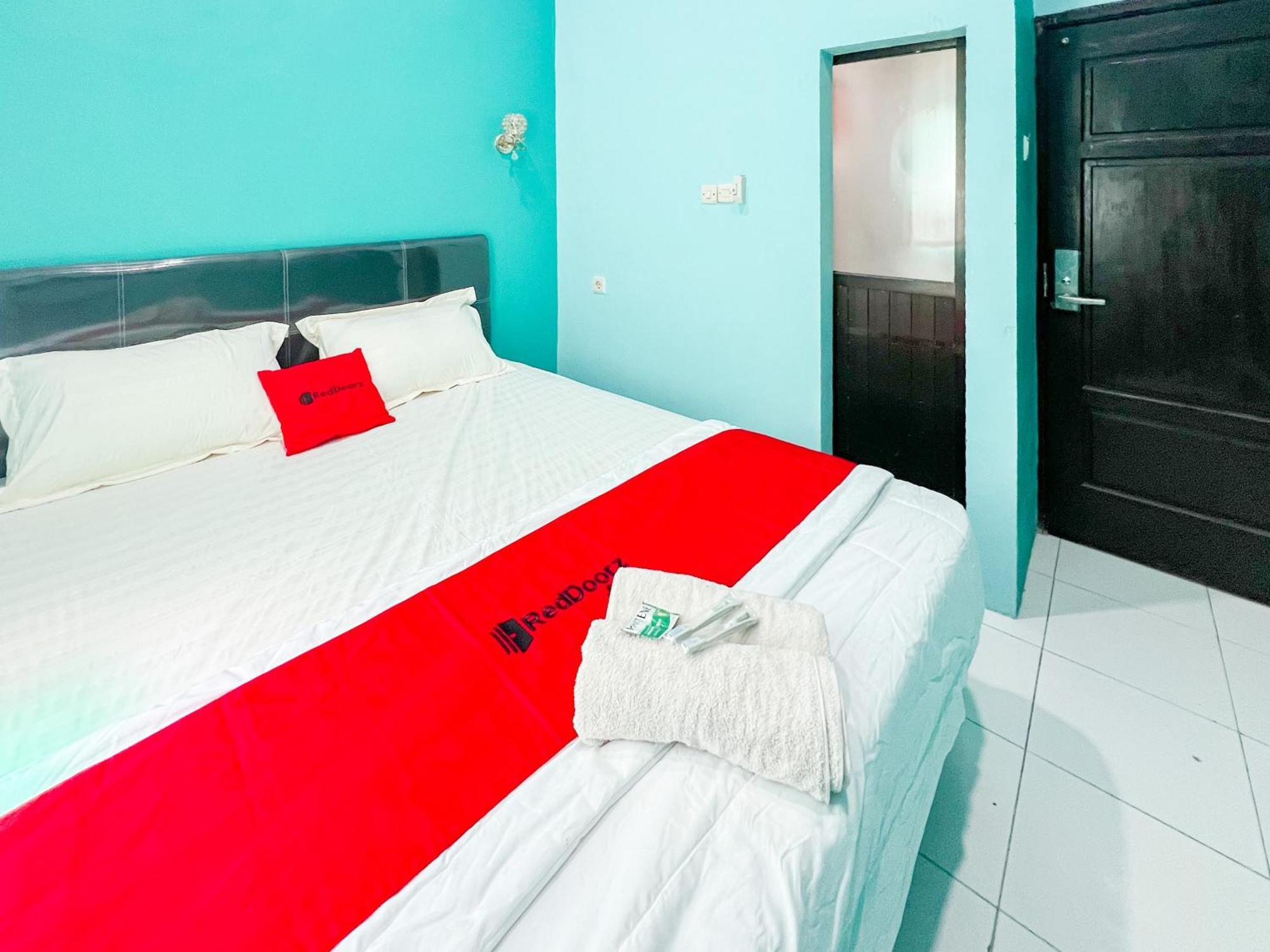 Reddoorz Near Sunrise Mall Mojokerto エクステリア 写真