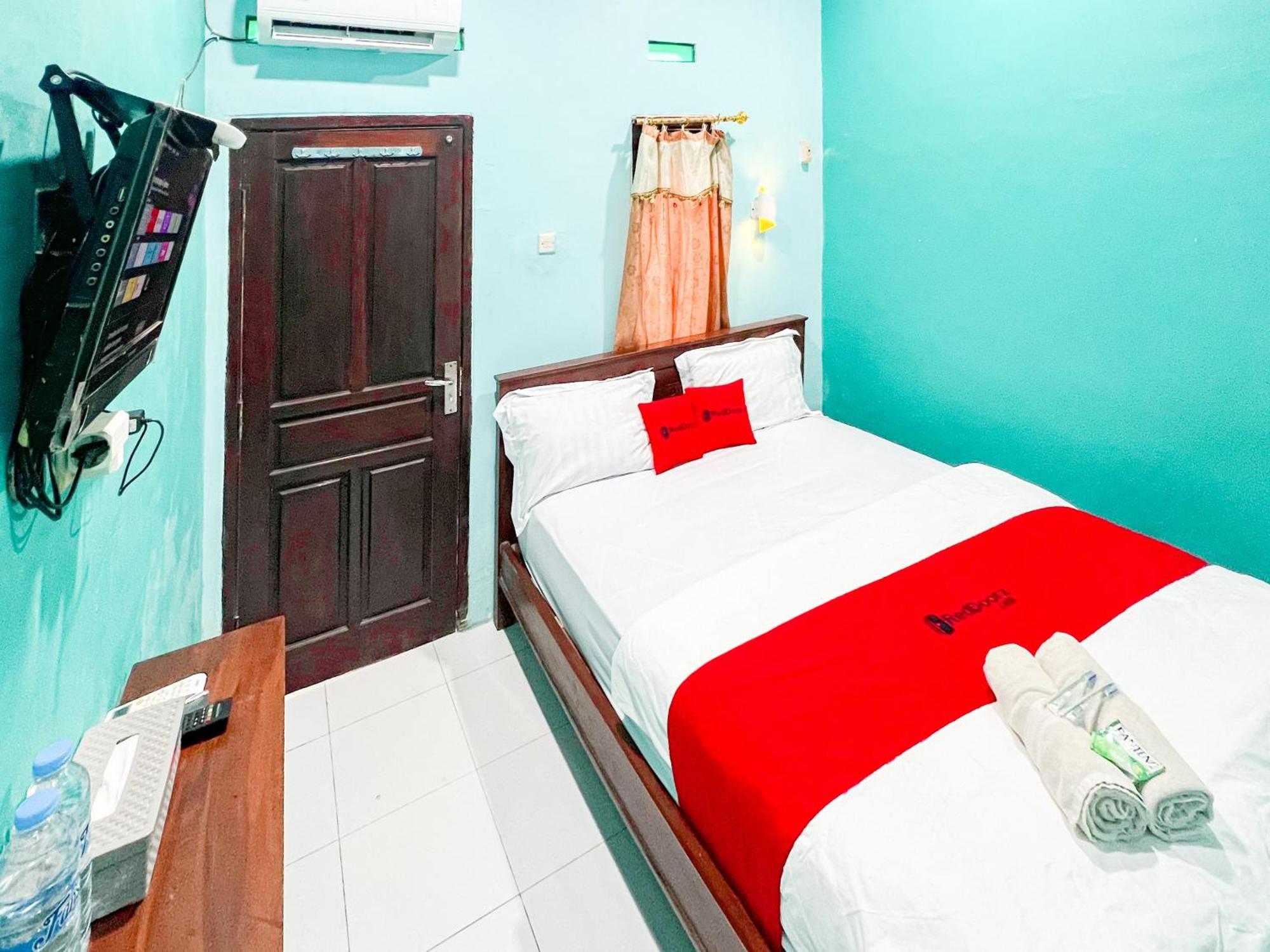 Reddoorz Near Sunrise Mall Mojokerto エクステリア 写真