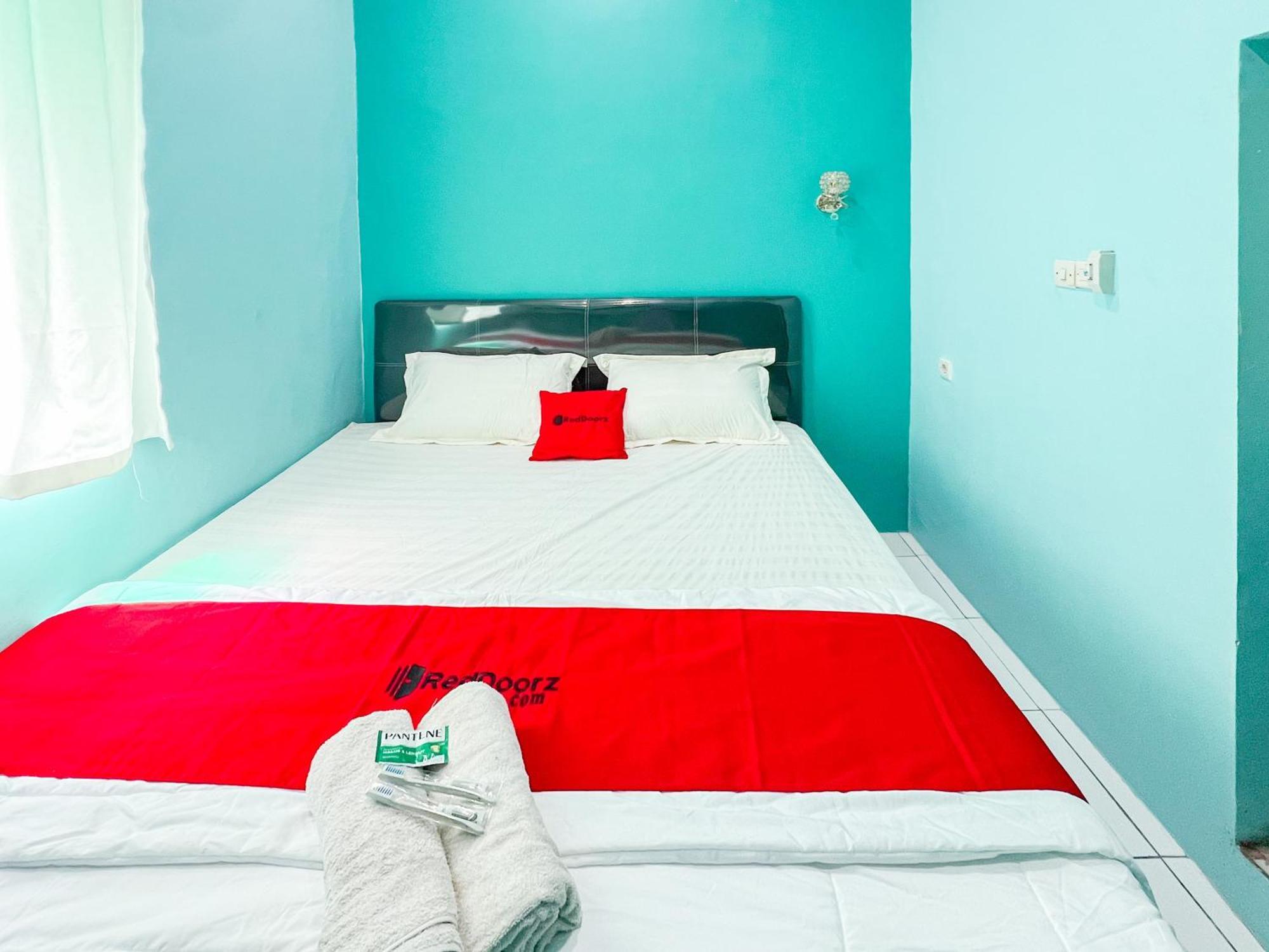 Reddoorz Near Sunrise Mall Mojokerto エクステリア 写真