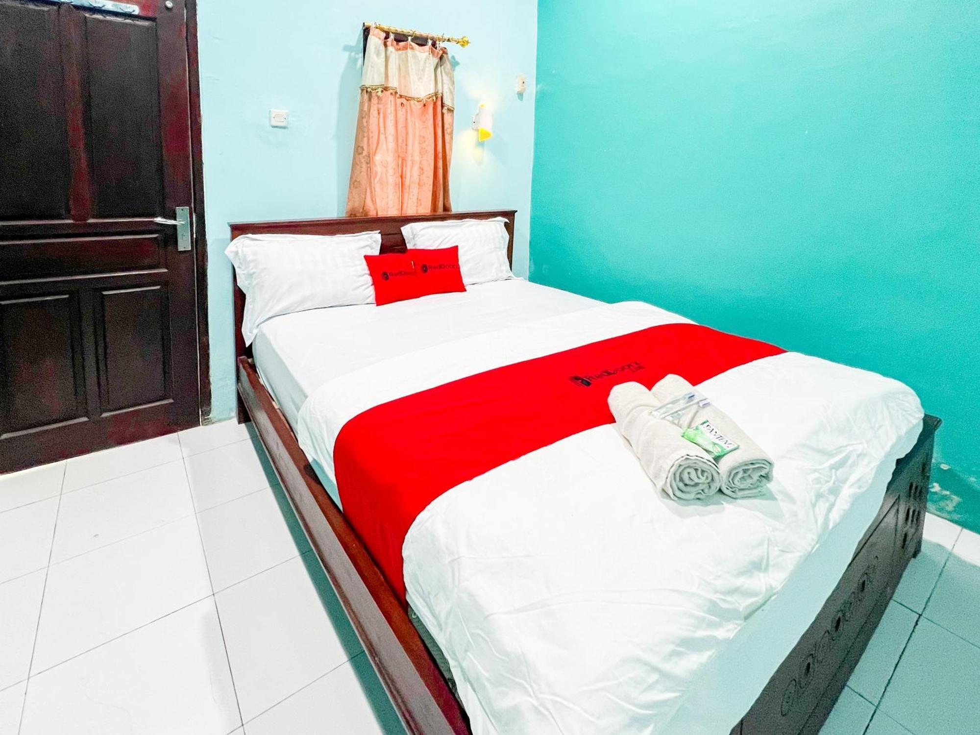 Reddoorz Near Sunrise Mall Mojokerto エクステリア 写真