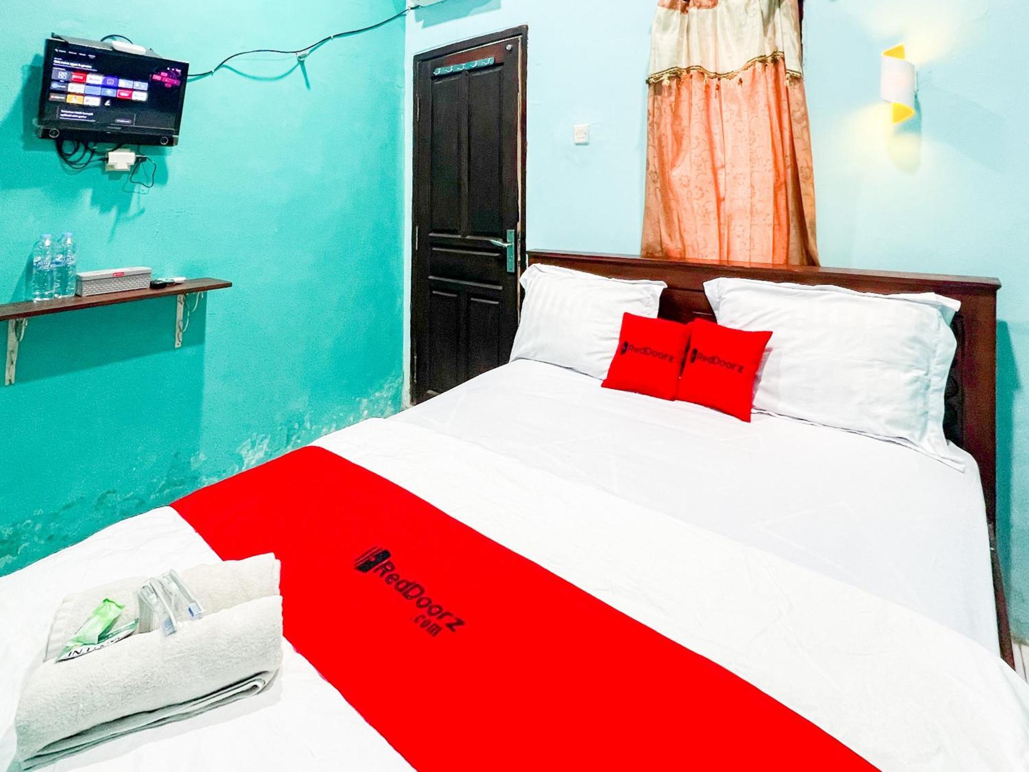 Reddoorz Near Sunrise Mall Mojokerto エクステリア 写真